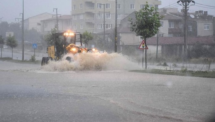 Meteoroloji'den Sel ve Dolu Uyarısı! Bu İllerde Yaşayanlar Dikkat