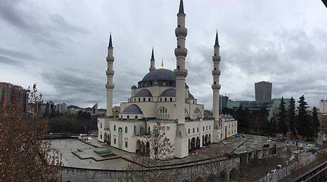 Diyanet'in Yurt Dışında Yaptırdığı İki Caminin Maliyeti 40 Milyon Euro
