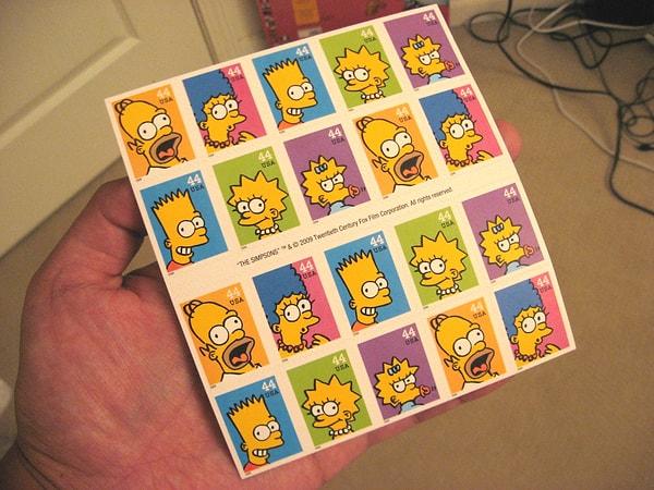 9. The Simpsons, posta pulu üzerinde yer alan ilk televizyon dizisidir.