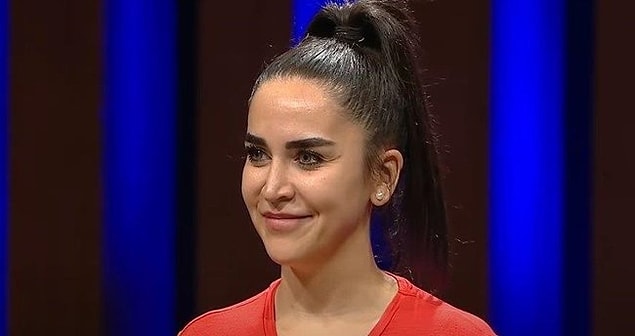 Duygu da aslında başarılı bir isimdi. Ama n'olduysa oldu, bir anda yarışmadan koptu ve ayrılmak istedi.
