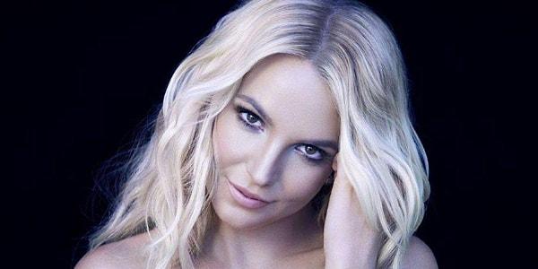 Pop müziğin dünyaca ünlü ismi Britney Spears’ı aranızda tanımayan yoktur. Kendisinin yaşam mücadelesi o kadar enteresan olaylarla dolu ki size her şeyi en başından anlatalım dedik.