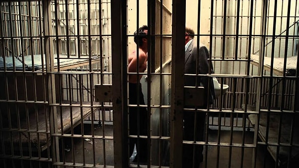 8. Наркотики безумно легко достать. По крайней мере, там, где я был.