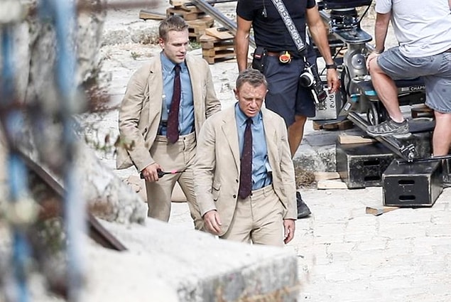 1. "No Time to Die" setinde 2 yorgun Daniel Craig?