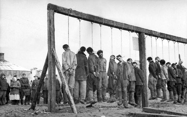 23. Sovyet Partizanlarının toplu idamı
