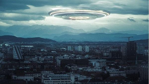 UFO uzmanı Prof. Dr. Madhu Thangavelu’nu gökyüzünde tespit edilen ancak ne olduğu bilinmeyen cisimler hakkında ''içerisinde insan olması mümkün değil'' şeklinde konuştu.