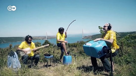 Atıkları Geri Dönüştürerek Oluşturdukları Enstrümanlarla Müzik Yapan Türk Müzik Grubu: Fungistanbul