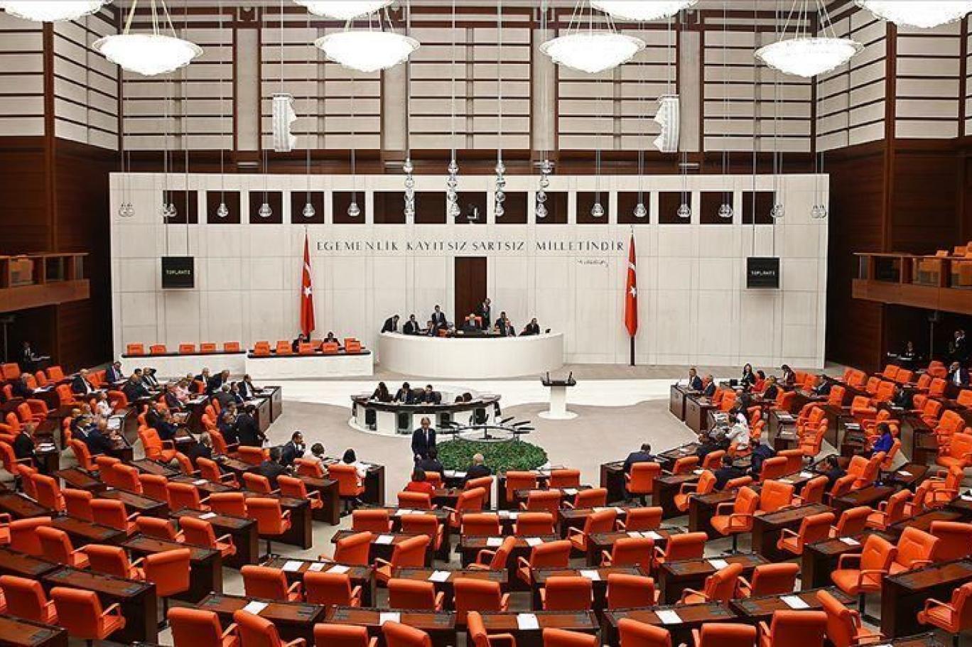 chp nin parlamenter sistem onerisi yurttasa yasa teklifi ve kabul edilen yasaya veto hakki