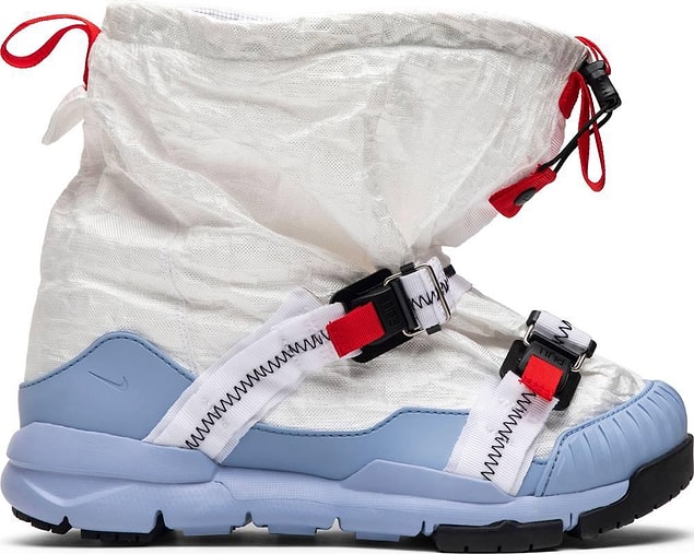 8. Nike, Tom Sachs ile birlikte Mars Yard adlı bir seri çıkardı.