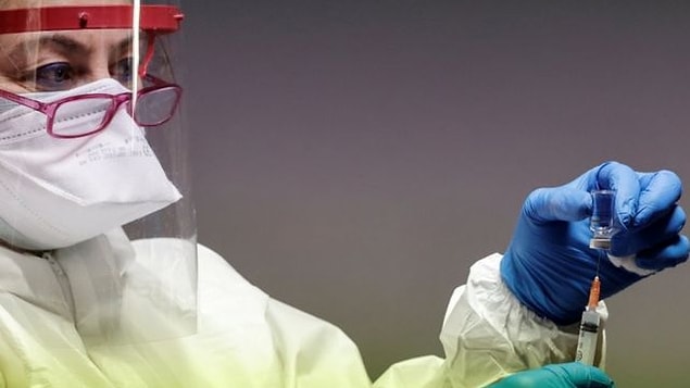 Kokteyl aşı tartışması: Aşıları karıştırmak işlevli mi?