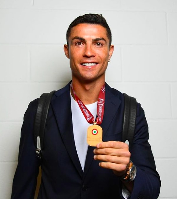 1. Cristiano Ronaldo – 1.6 milyon dolar