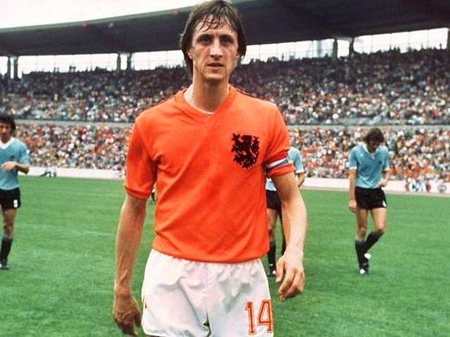 4. Johan Cruyff - 3