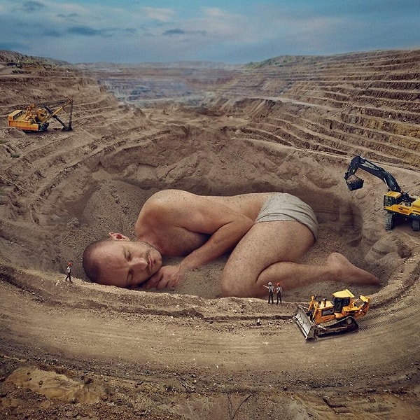 4. Этот художник создает причудливые миры, концепции и даже рассказывает истории, используя только изображения