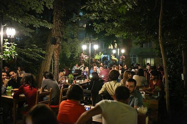 16. Zeytin Cafe Bar