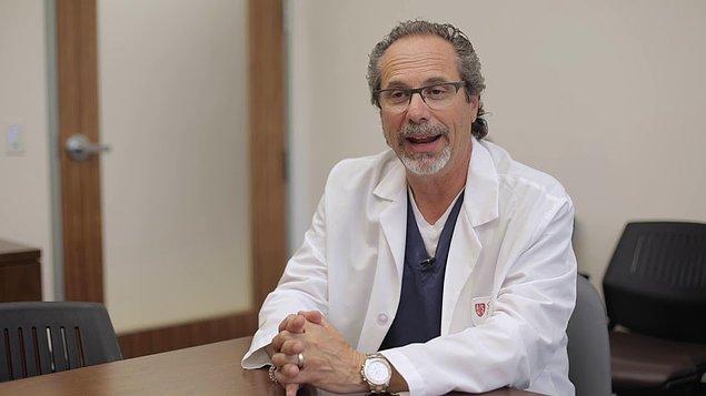 Stanford Üniversitesi Jinekoloji Bölümü Asistan Profesörü ve Tüp Bebek Uzmanı Barry Behr, tüp bebek tedavisi ve embriyo dondurma konusu hakkında en merak edilen soruları cevaplıyor.
