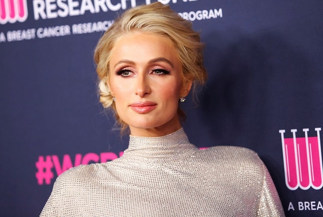 5. 2000'lerin en ön planda isimlerinden Paris Hilton şarkı yapmasa olmazdı.