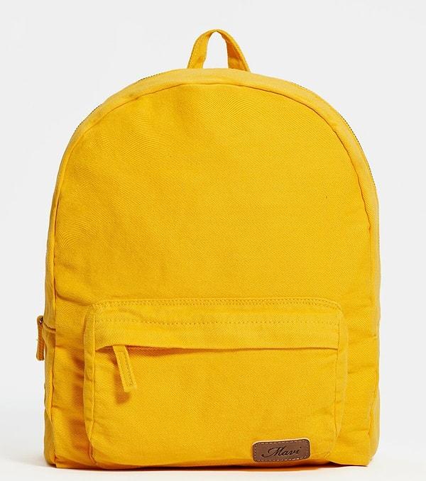 11. Mavi markasının sarı renk sırt çantasına ben bayıldım.