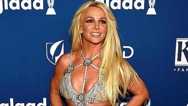 Pop müziğin kraliçelerinden Britney Spears’ı aranızda tanımayan yoktur. Çok küçük yaşlarda başladığı müzik kariyerini 7’den 70’e herkes biliyor.