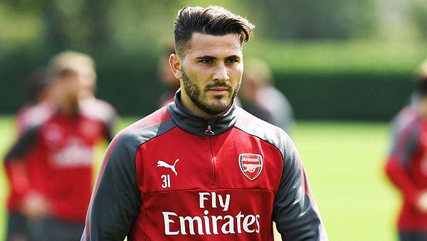 16. Sead Kolasinac ➡️ Fenerbahçe