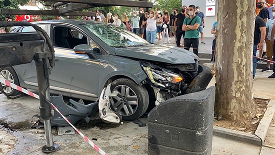 Bağdat Caddesi'nde Aşırı Hız Yapan Sürücünün Çarptığı Kadın Ağır Yaralandı