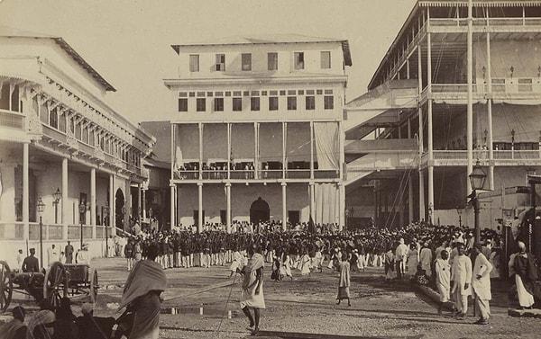 15. Tarihin en kısa savaşı olarak bilinen ve Britanya ile Zanzibar arasında yapılan Anglo-Zanzibar Savaşı 38 dakika sürmüştür.