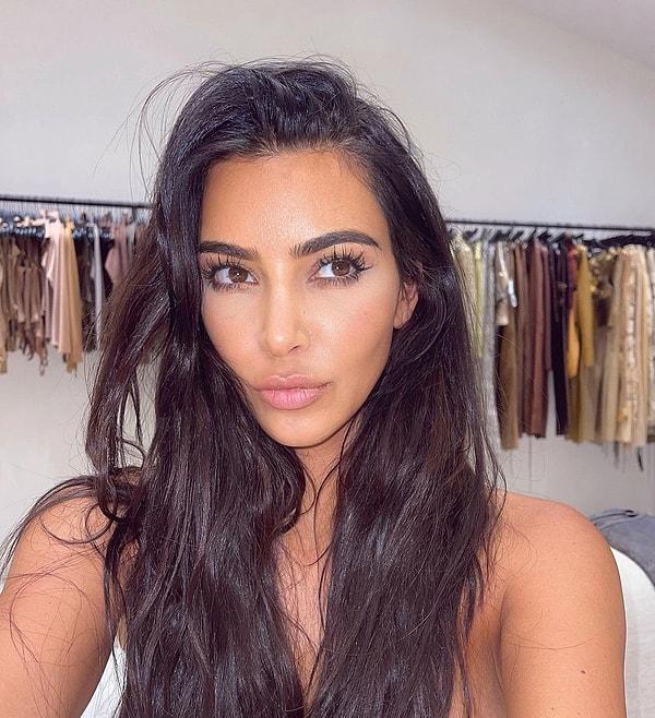2020'lerde hem botoks, hem de dolgunun doğru kullanımı öğrenildi. Kim Kardashian'ın estetisyeninin açıkladığı yeni bir trend önümüzdeki günlerin ve yılların en popüler uygulaması olacak.