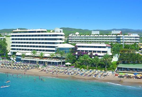 8. Rubi Hotel, denize sıfır mesafede 150 m uzunluğunda kum plajı bulunuyor.
