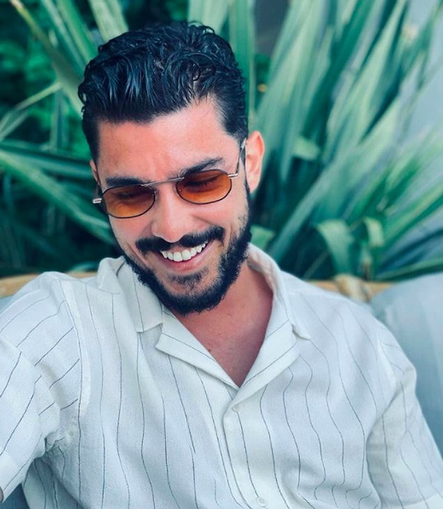 Geçtiğimiz aylarda Hadise ile yollarını ayıran oyuncu Kaan Yıldırım gönlünü ünlü model Çağla Şıkel'e kaptırdı.