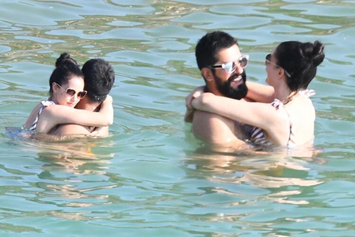 Fahriye Evcen ve Burak Özçivit'den Romantik Deniz Keyfi!