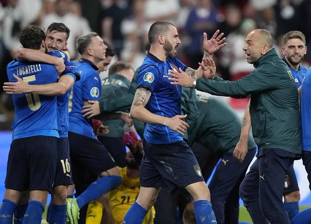 EURO 2020'deki tarihi finalde İtalya ile İngiltere karşı karşıya geldi.