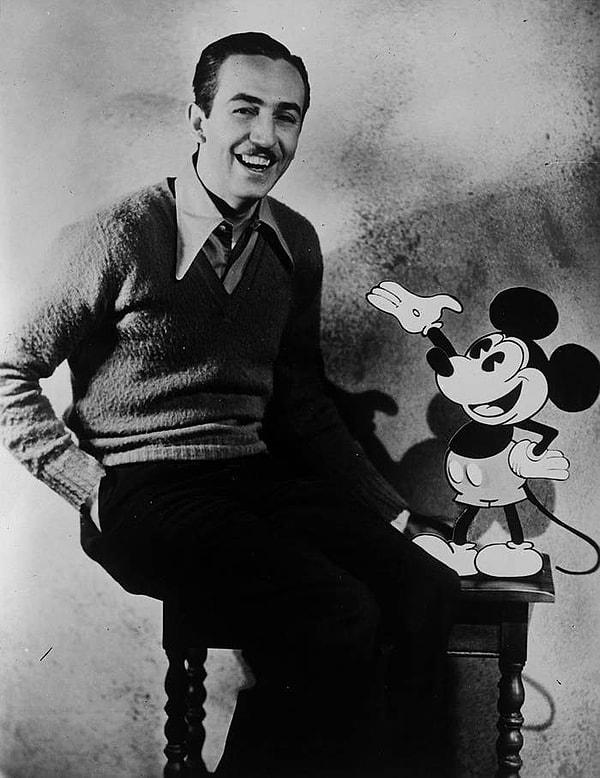 2. Mickey Mouse'u Walt Disney yaratmadı. Yakın arkadaşı ve işbirlikçisi Ub Iwerks yarattı ancak pop kültür tarihinin bu önemli parçasını yarattığına dair hiçbir kanıt içerikler ve kaynaklarda kabul edilmedi..