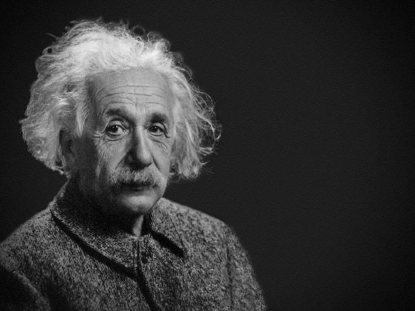 10. Einstein'ın okulda matematik dersinden kalan kötü bir öğrenci olduğu söylentisi de doğru değildir.