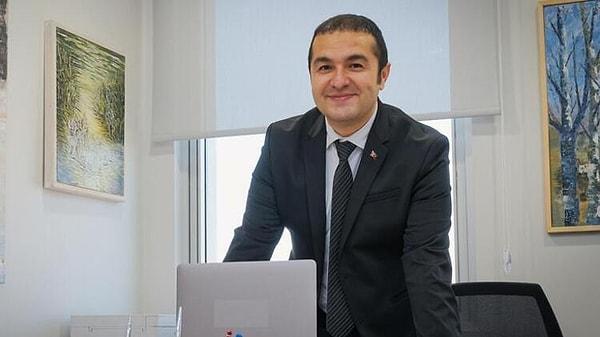 Prof. Dr. Ahmet Albayrak (YK başkanı) Erciyes Üniversitesi Güzel Sanatlar Fakültesi öğretim üyesi.
