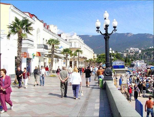 11. Yalta