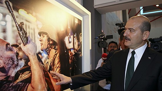 Soylu, 15 Temmuz'u Anlattı: 'Meclis’in Kapısını Kanırttım, 'Kırdı' Derler Diye Durdum'