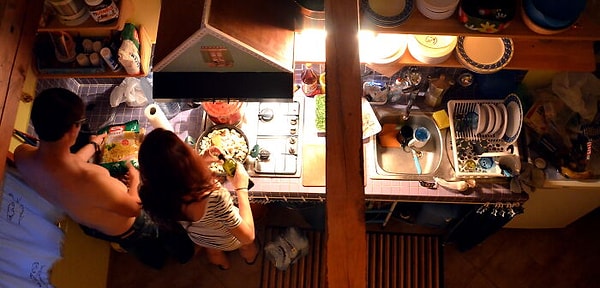 2. Не волнуйтесь, если вы не живете увлекательной или экстравагантной жизнью. Жить просто и спокойно - это нормально. Это не значит, что вы зря тратите свою жизнь