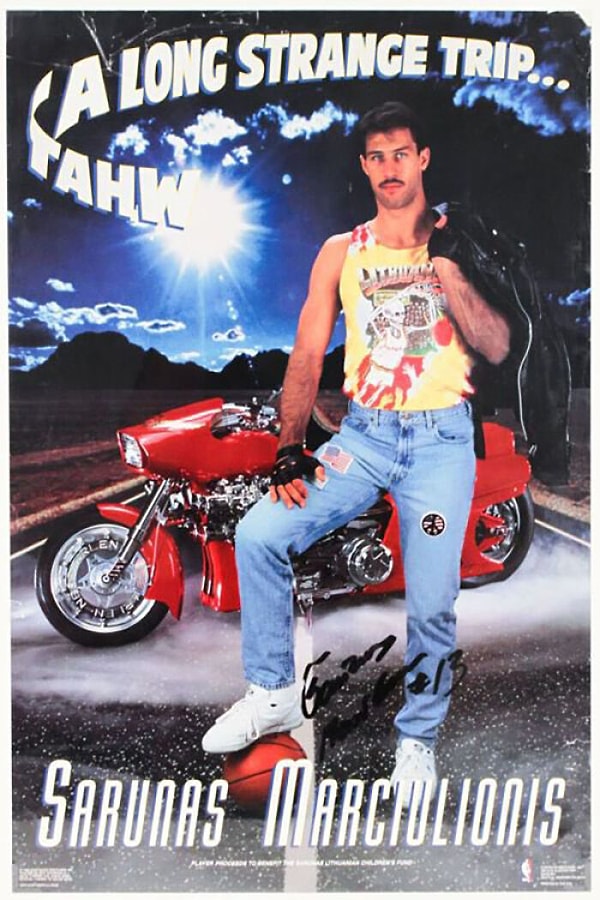 После того, как Литва завоевала на Олимпиаде бронзу, популярность команды подскочила до небес. Решение выйти на церемонию вручения медалей в одежде от Grateful Dead превратило их Tie-Dye-форму в самый популярный айтем Олимпийских игр.