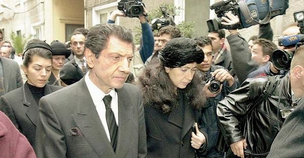 Yaşarken eleştirilerin odağında olan Manukyan, 17 Şubat 2001'de kalp krizi nedeniyle hayatını kaybetti.