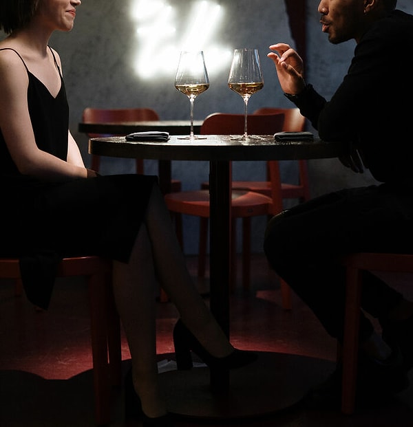 14. Когда вы женаты, не переставайте относиться к своей второй половинке так, как когда вы пытались завоевать ее сердце. Это отличный способ показать им, что вы все еще влюблены в них, как когда вы впервые встретились