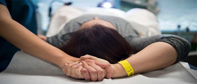 Yaklaşık 5-10 dakika süren kürtaj işleminde isteğe bağlı olarak lokal veya genel anestezi uygulanabiliyor.