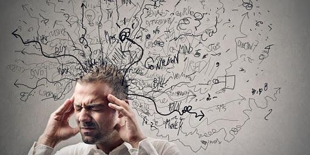 2017 yılında ‘Human Psychopharmacology: Clinical & Experimental’da yayınlanan bir çalışmaya göre geceden kalmış olan insanların %22’lik bir kısmı anksiyete yaşadığını söylüyor. Bu da aslında hiç azımsanacak bir sayı değil.