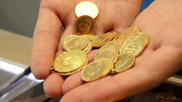 Altın fiyatları malumunuz, artık düğüne giderken altın almak da hayal gibi bir şey. Ancak eli boş gitmek de kültürümüze uymuyor.