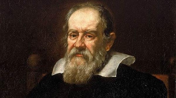 9. İlk kuzey ışıkları 1619'da Galileo Galilei tarafından kayıtlara geçirilmiştir.