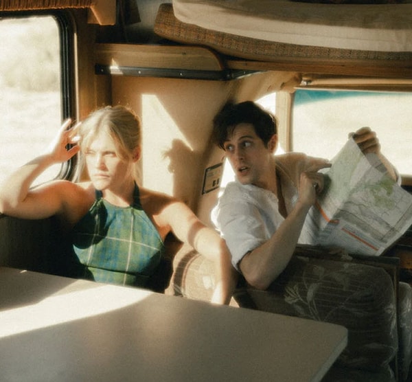 1. «Ты никогда меня не бил и не говорил, что я что-то не могу сделать. Это нормально?»