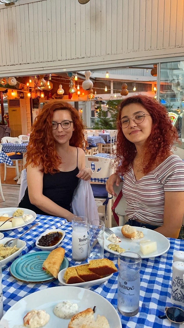 3. Birbirlerinin ne kadar da aynısı olduklarını fotoğraflayan Twitter kullanıcılarının benzerlikleri sizi kesinlikle şaşırtacak 👇