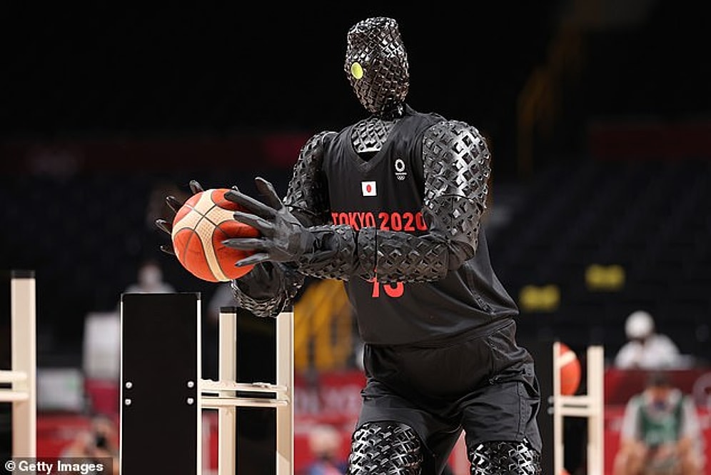 Робот-баскетболист, который забивает идеальный трехочковый, приковал внимание зрителей на Олимпийских играх в Токио