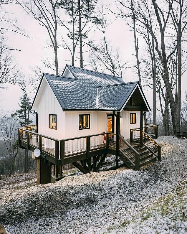 15. Kuzey Karolina'daki Asheville'de bulunan kabin.
