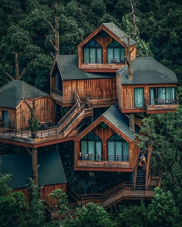17. Çin'deki Hangzhou'da bulunan bu modern ağaç ev.
