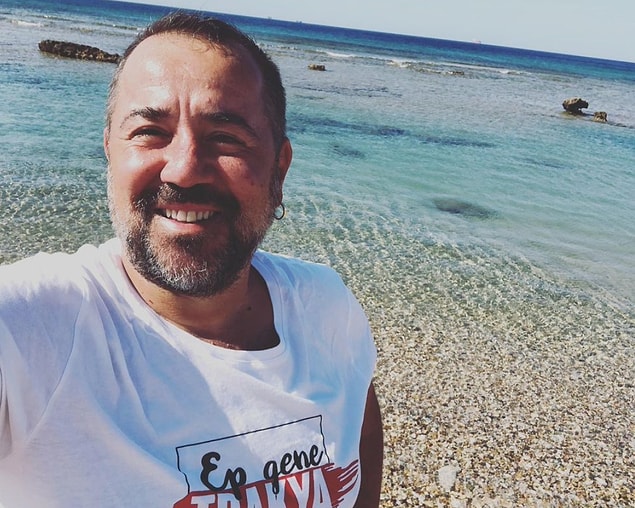 10. Ata Demirer sosyal medya hesabında yaptığı açıklamayla aşı çağrısında bulundu!