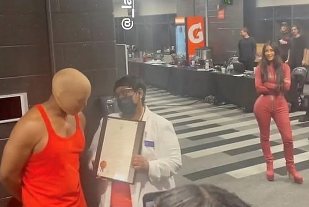 11. Kanye West'in yeni albüm lansmanına Kim Kardashian'ın da katılması dikkat çekti!