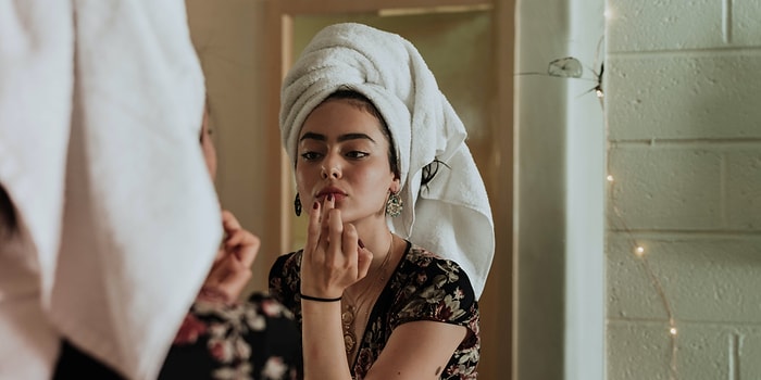 Yaz Aylarında Cildin Daha Sağlıklı Görünmesi İçin Nasıl Bakım Yapılmalı?